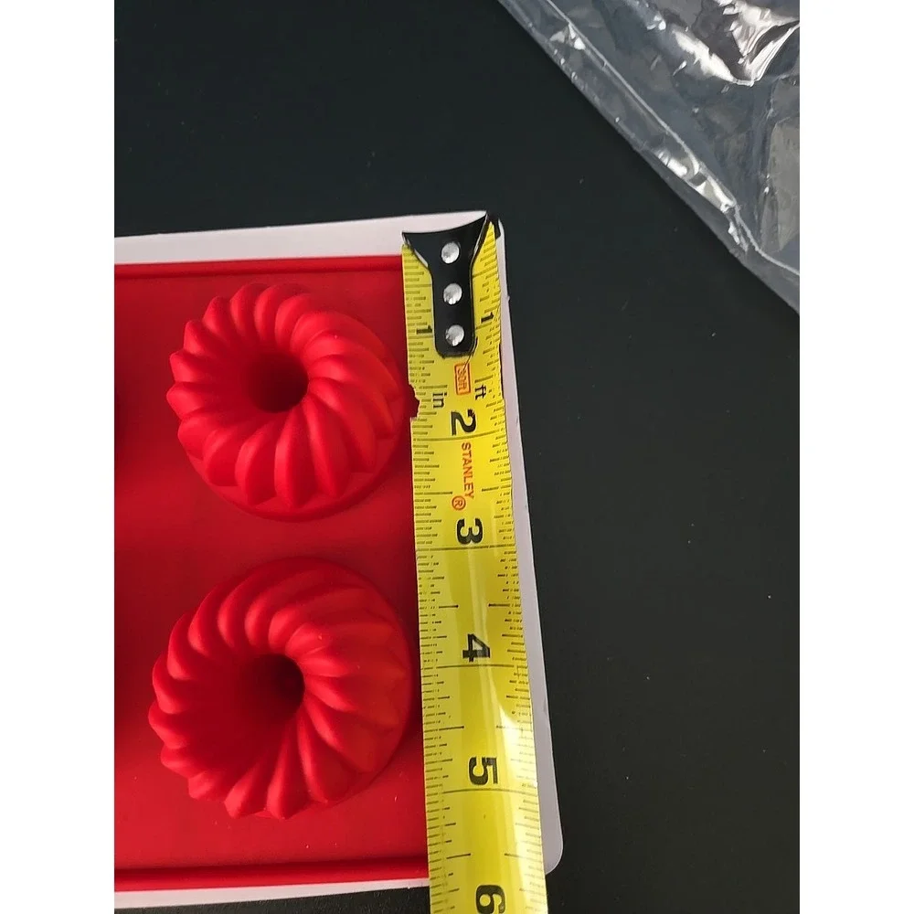 Ernesto mini Bundt Cakes 6 Silicone Baking Mold Flexible Heat Resistant Platinum